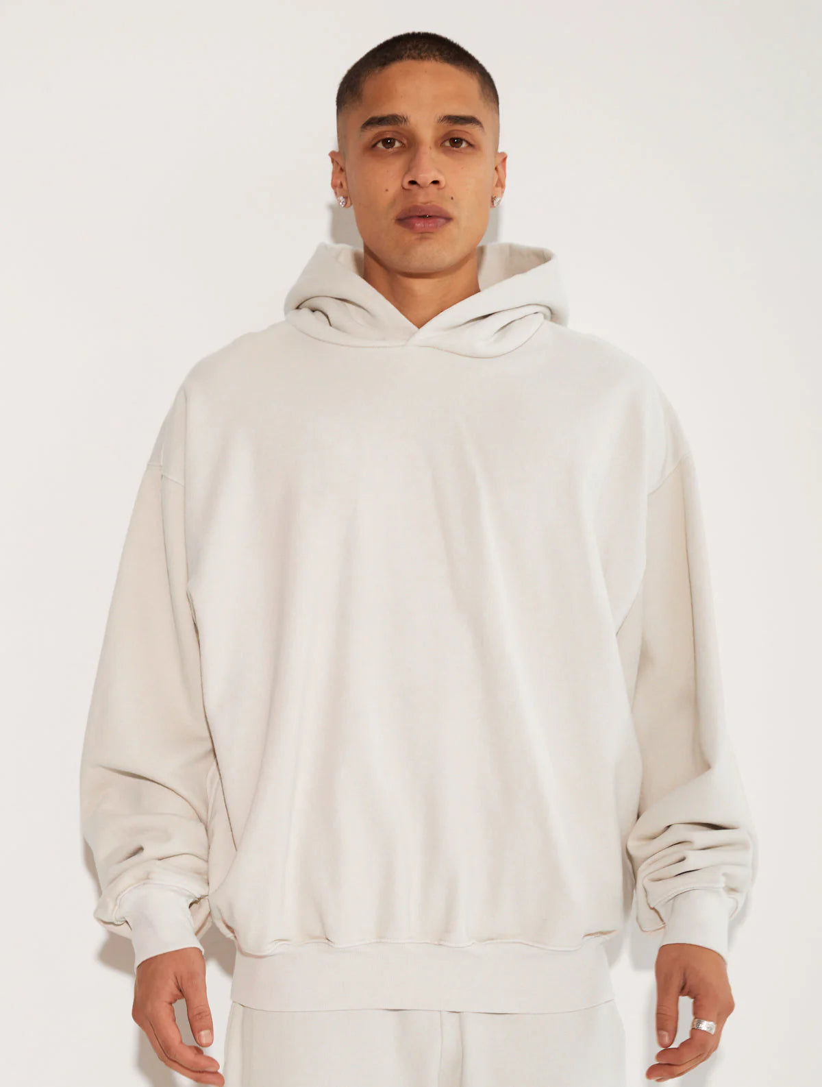 HEAVY FLEECE HOODED SIDEPOCKET SWEATSHIRT CEMENT