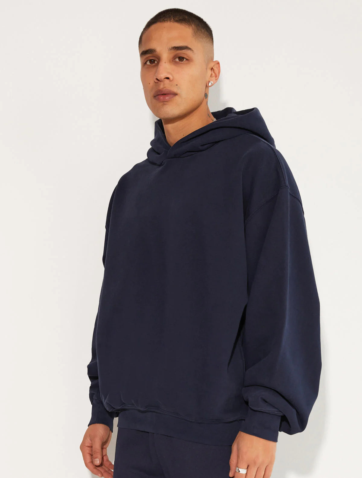 HEAVY FLEECE HOODED SIDEPOCKET SWEATSHIRT NAVY