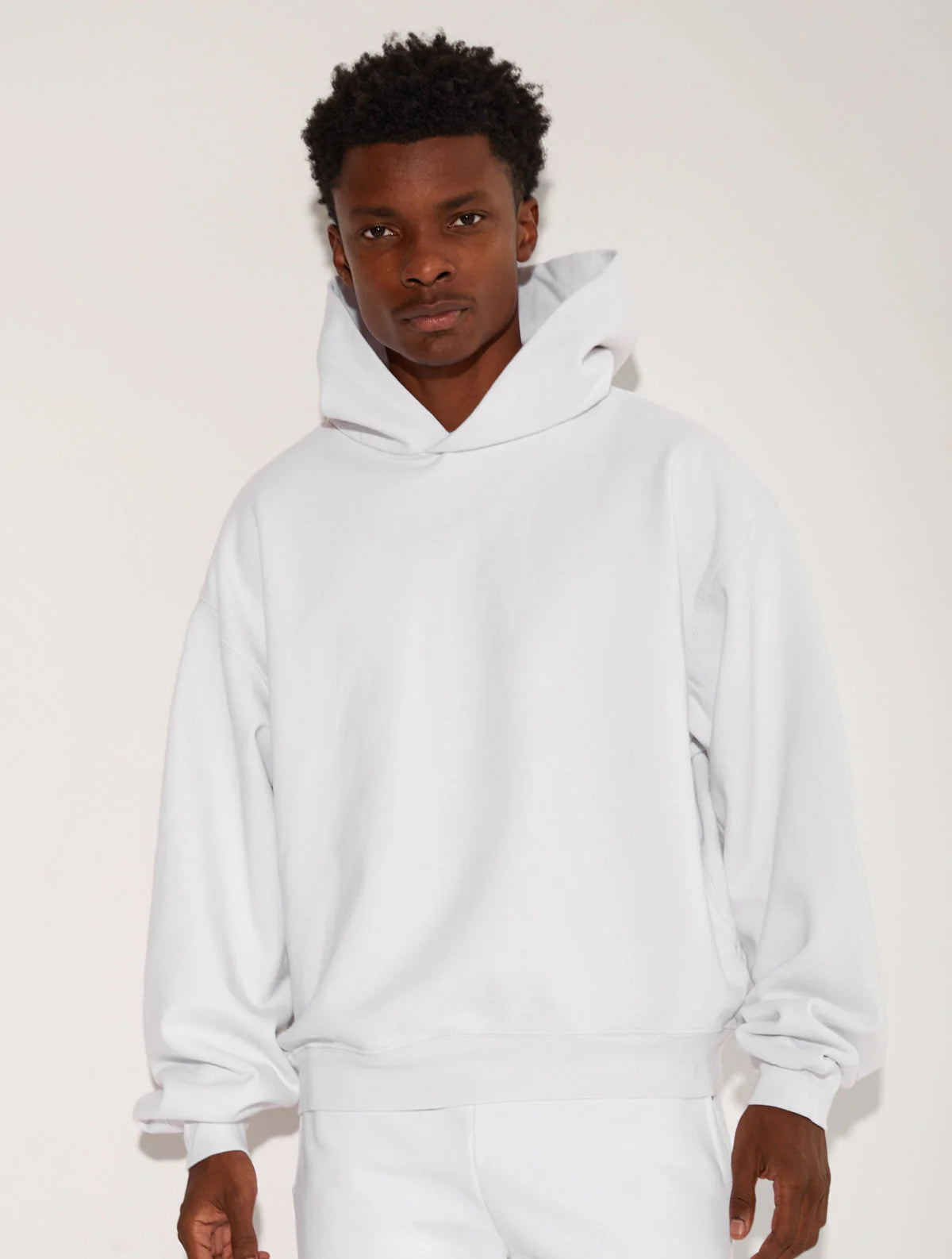 HEAVY FLEECE HOODED SIDEPOCKET SWEATSHIRT WHITE