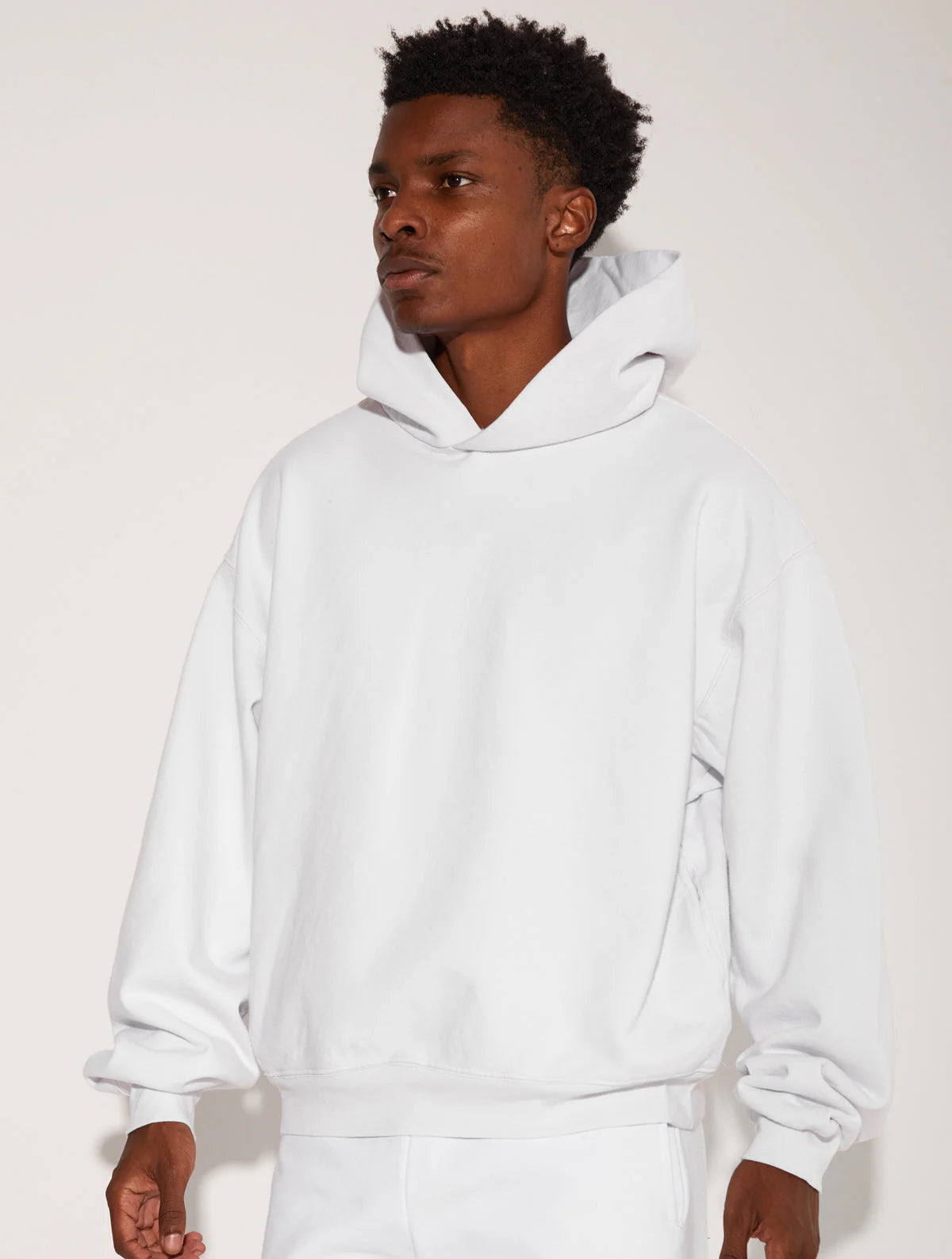 HEAVY FLEECE HOODED SIDEPOCKET SWEATSHIRT WHITE