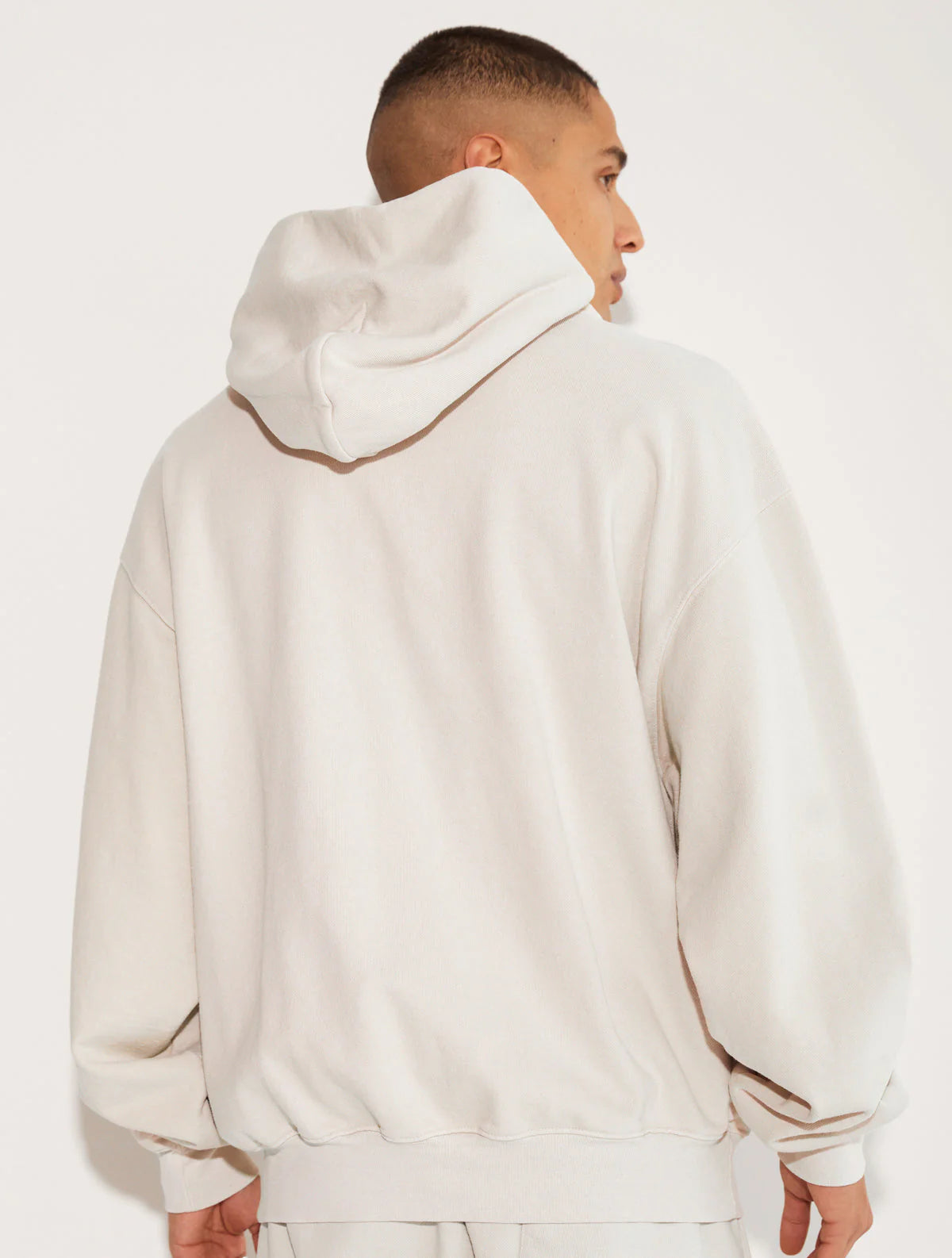 HEAVY FLEECE HOODED SIDEPOCKET SWEATSHIRT CEMENT