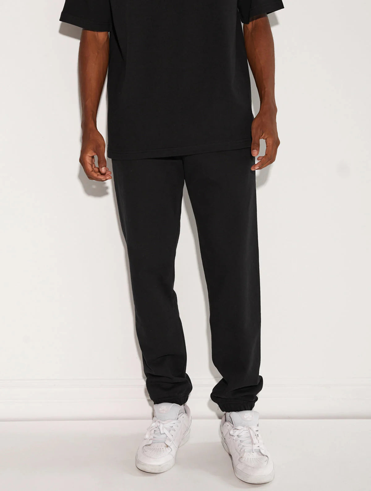 HEAVY FLEECE CUFFED LEG SWEATPANT BLACK