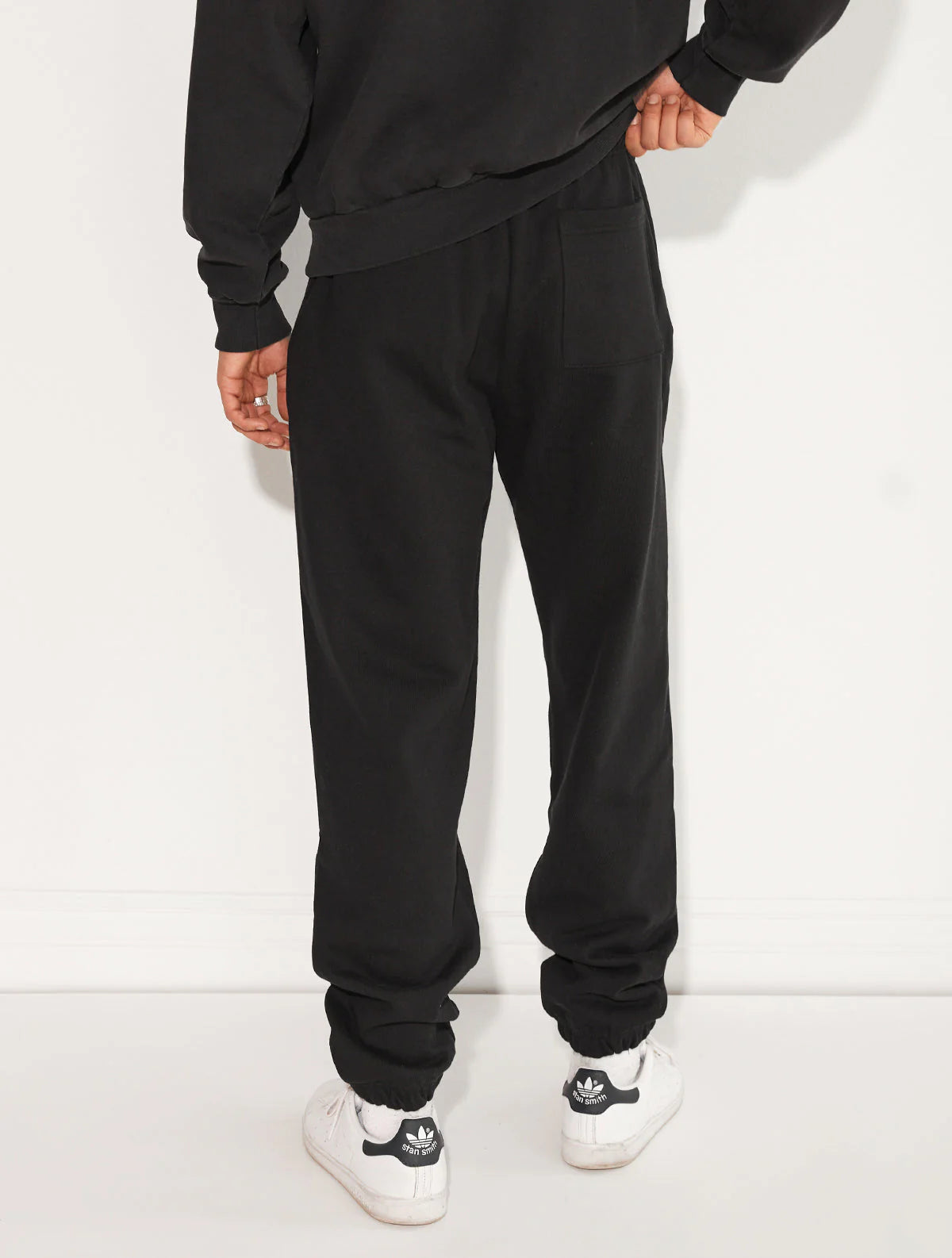 HEAVY FLEECE CUFFED LEG SWEATPANT BLACK